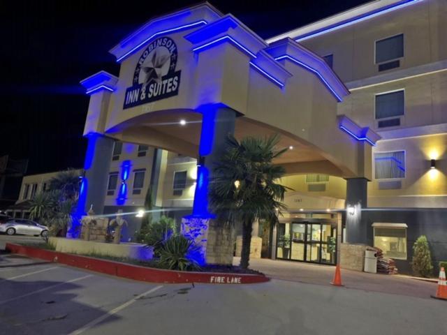 Robinson Inn And Suites Exterior photo